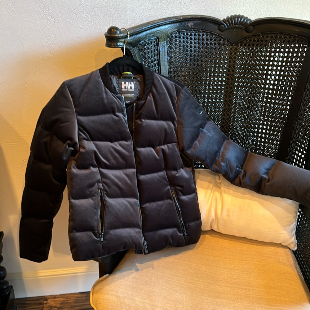 Helly Hansen down puffer coat. Never worn!